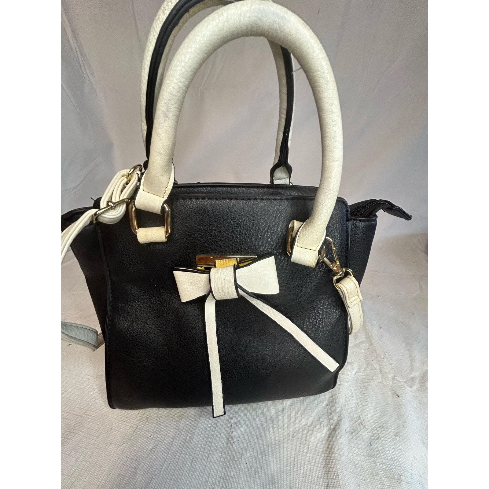 Small Black And White Handbag Preowned